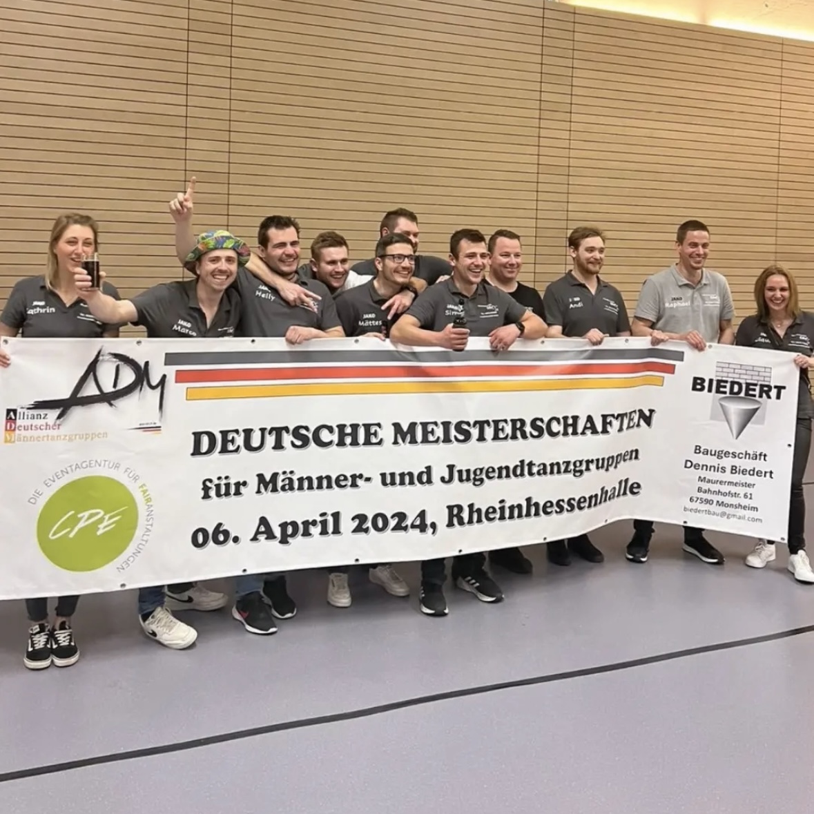 Männerballett Weyer begeistert bei der ersten Deutschen Meisterschaft