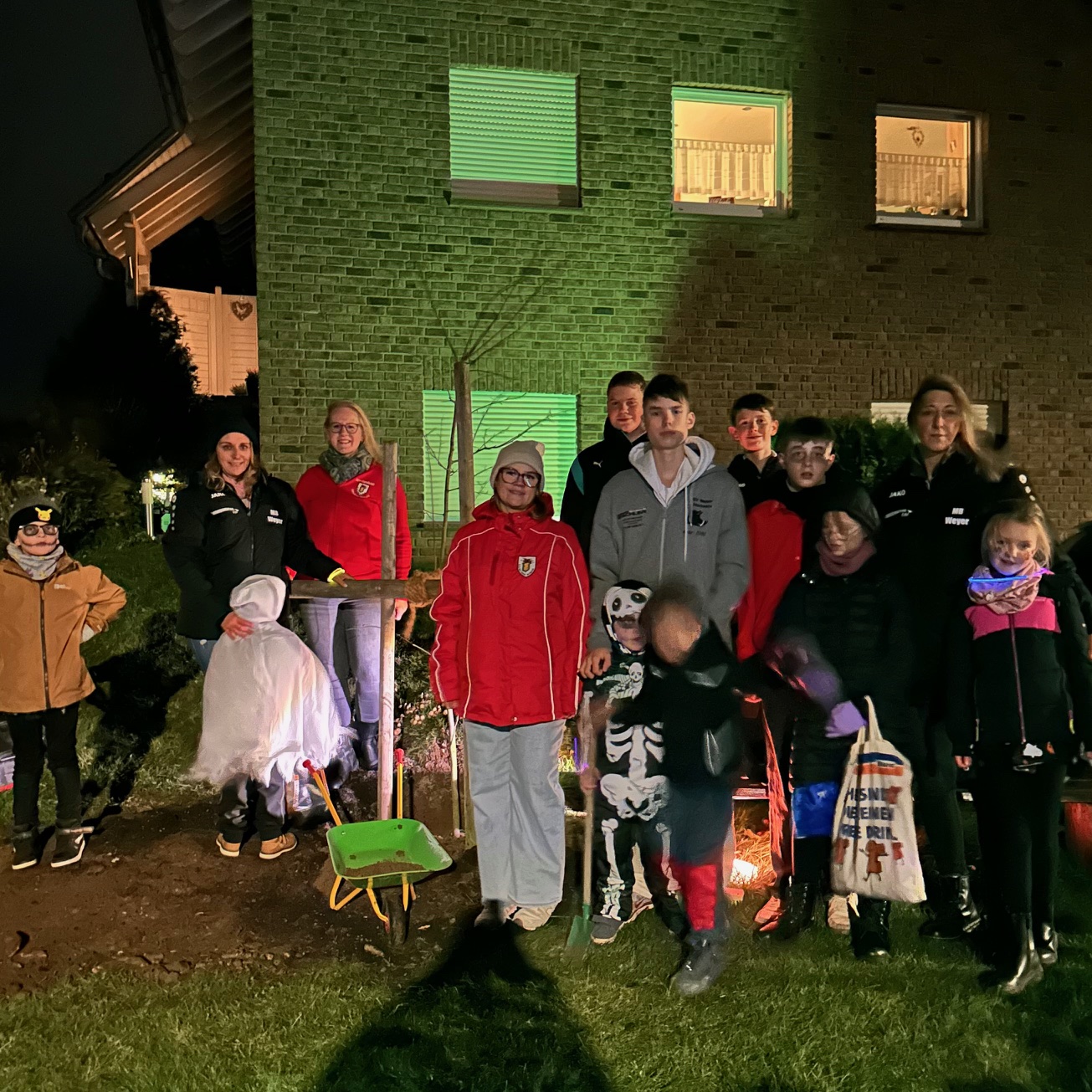 🌳🎃 Halloween-Baum-Zauber in Weyer