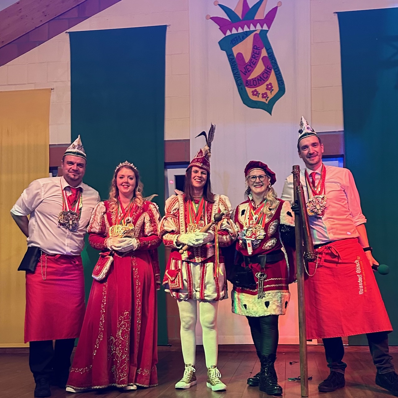 „Wir starten die Rakete!“ – Weyerer Karnevalssitzung begeistert bei Jubiläum