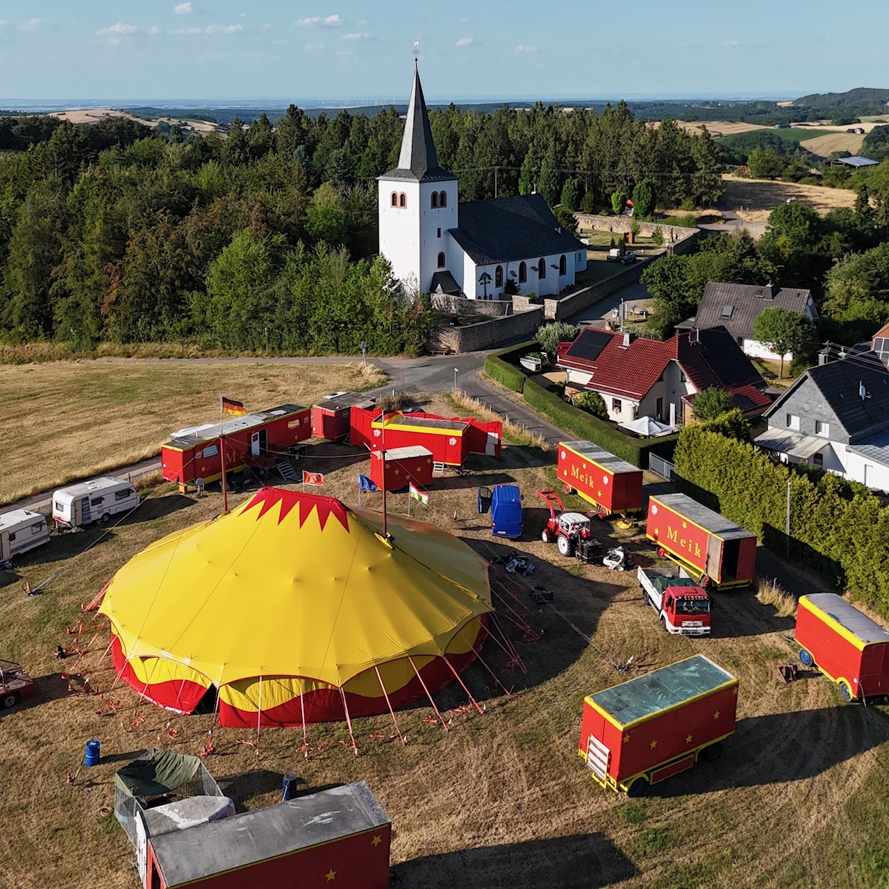 Nach Jahren wieder in Weyer – Circus Meik schlägt erneut seine Zelte auf